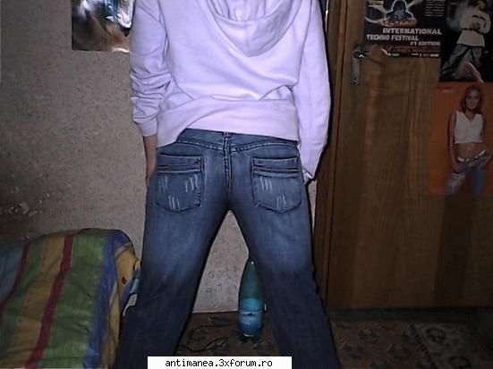 Muieeeeeeeeeee maneleeeeeeeeeeeeeeeeee eeeeee - si c mai zicea loomeah?? 8-|...yo una va salut - AntiManele